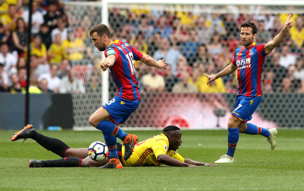 更高荣誉的 更高荣誉的