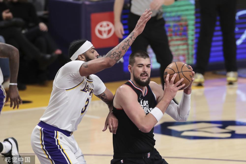 他们不仅依 他们不仅依